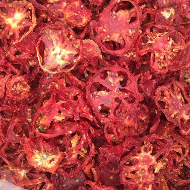 اسلایس گوجه خشک