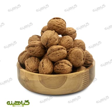 گردو با پوست خارجی