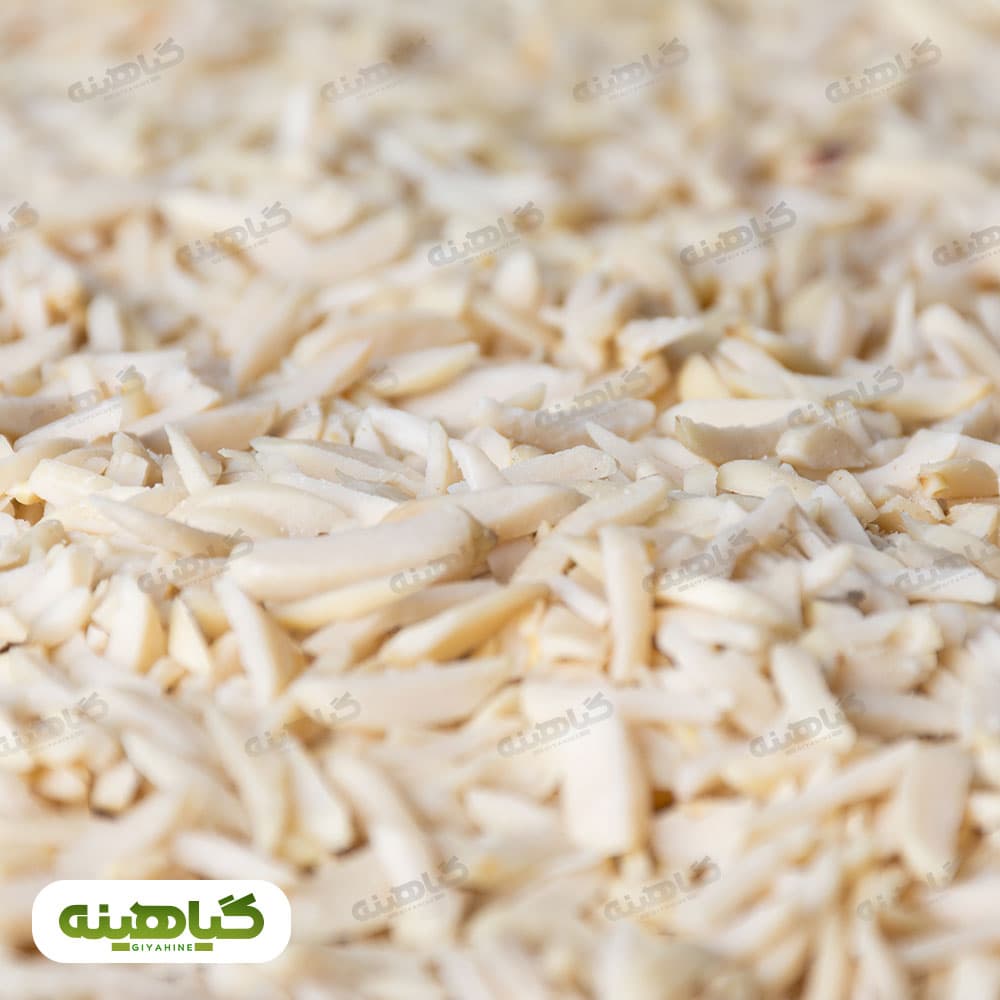 خلال بادام درختی image